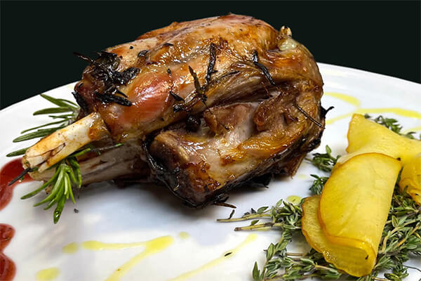 12. Codillo de ternera con sidra y manzanas